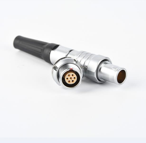 螺紋鎖緊防水連接器公母對(duì)接ip68多芯防水航空插頭插座M12M15M18.jpg